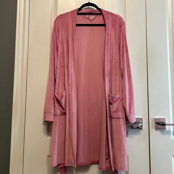 Pink Juicy Couture Robe - Picture 3 of 7